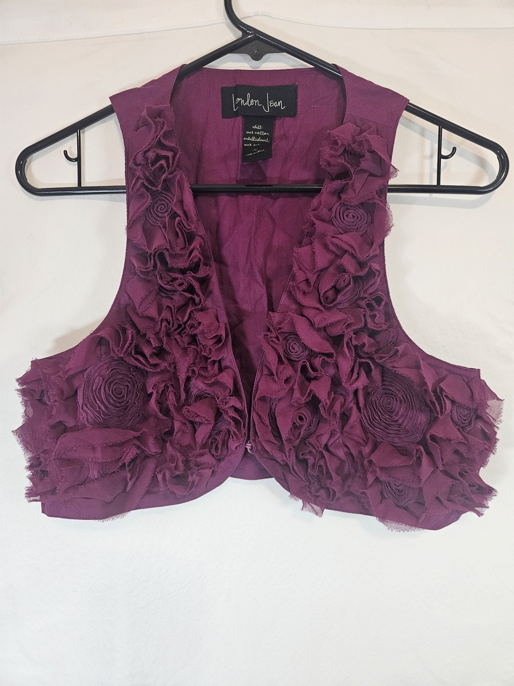LONDONJEAN Plum Ruffled Floral Appliqué Cropped Vest